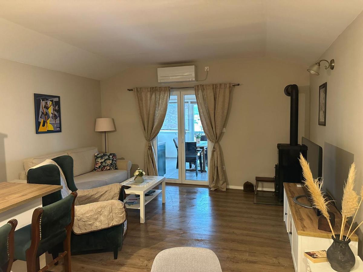 Apartman Lusy Tribalj Exterior foto